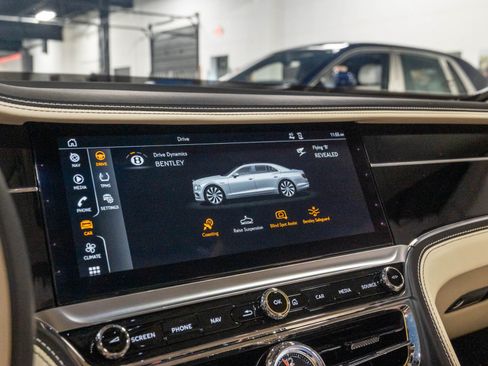 Used 2021 Bentley Flying Spur W12 AWD/4WD image 13