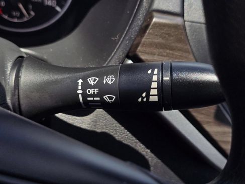 Used 2025 Nissan Altima 2.5 SV FWD image 21