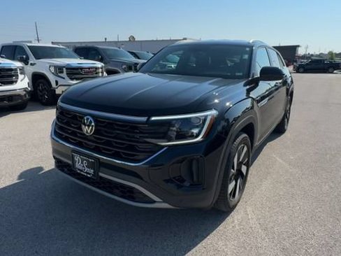 Used 2026 Volkswagen Atlas Cross Sport SE AWD/4WD image 4
