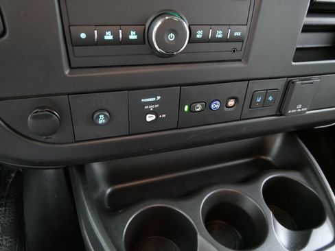 Used 2025 Chevrolet Express 3500 LT w/ LT Preferred Equipment Group image 30