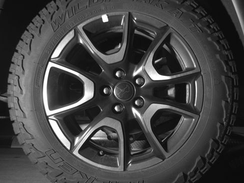 Used 2025 Jeep Compass Trailhawk AWD/4WD image 15