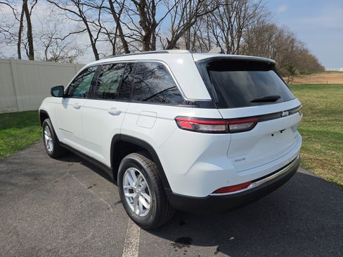 New 2026 Jeep Grand Cherokee Laredo X AWD/4WD image 11