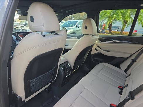 Used 2023 BMW X3 M40i image 11