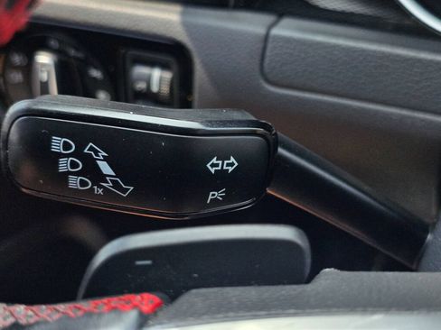 Used 2017 Volkswagen GTI SE FWD image 26