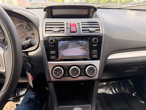 Used 2015 Subaru Crosstrek 2.0i Premium AWD/4WD image 17