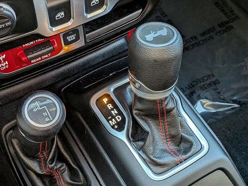 Used 2020 Jeep Wrangler Rubicon image 12