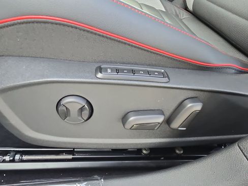 New 2026 Volkswagen GTI SE FWD image 25