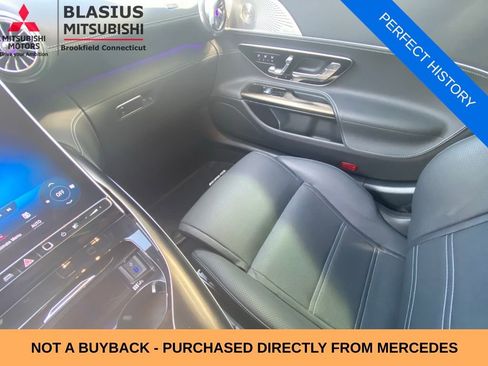 Used 2022 Mercedes-Benz SL 55 AMG 4MATIC w/ Driver Assistance Package image 53
