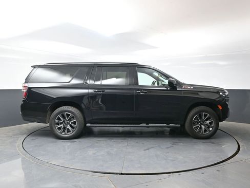 Used 2021 Chevrolet Suburban Z71 AWD/4WD image 2