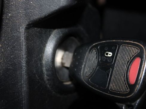 Used 2018 Jeep Wrangler Unlimited Sport S AWD/4WD image 35