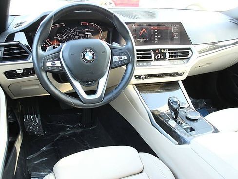 Used 2019 BMW 330i Sedan w/ Premium Package RWD image 10