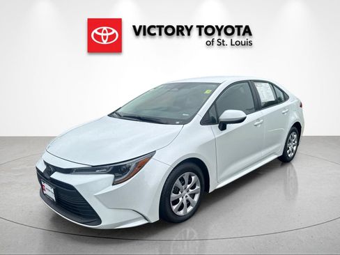 Used 2025 Toyota Corolla LE FWD image 7