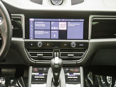 Certified 2023 Porsche Macan S AWD/4WD image 17