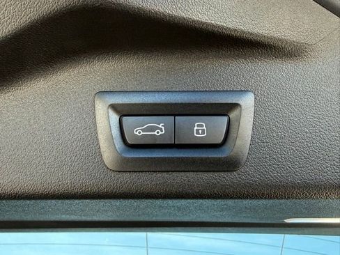 Used 2026 BMW X5 xDrive40i w/ M Sport Package image 16