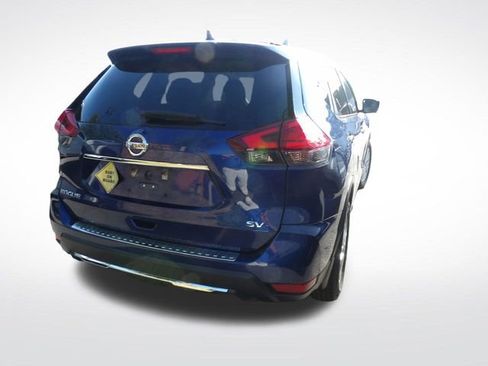 Used 2017 Nissan Rogue SV w/ SV Premium Package FWD image 16