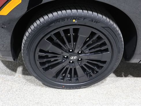 Used 2024 Hyundai Santa Fe Calligraphy image 8