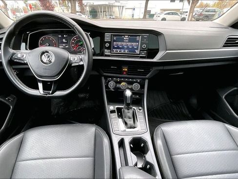 Used 2021 Volkswagen Jetta SE image 15