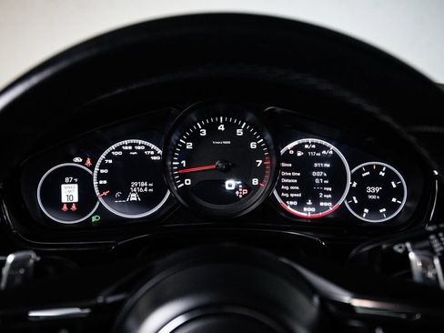 Certified 2023 Porsche Panamera image 15