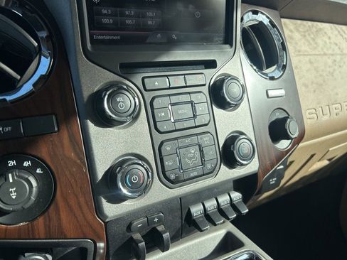 Used 2015 Ford F250 Lariat w/ Chrome Package image 17