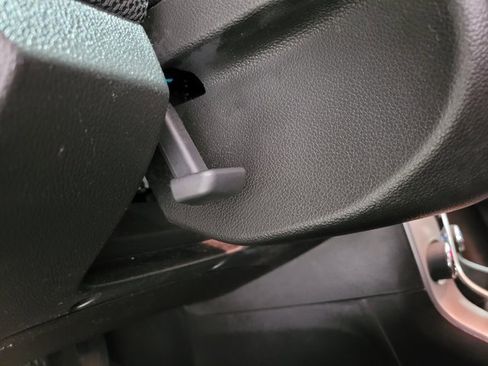 Used 2015 Chevrolet Cruze LT image 33