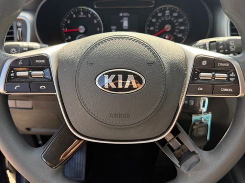 Used 2019 Kia Sorento FWD image 25