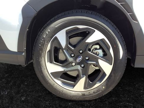 Certified 2025 Subaru Crosstrek 2.5i Limited w/ Crosstrek Mirror Package image 27