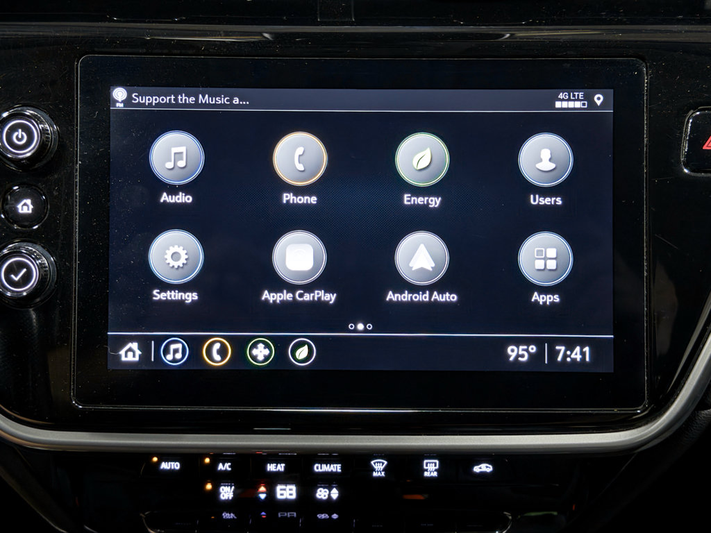 Used 2023 Chevrolet Bolt EUV LT FWD image 12