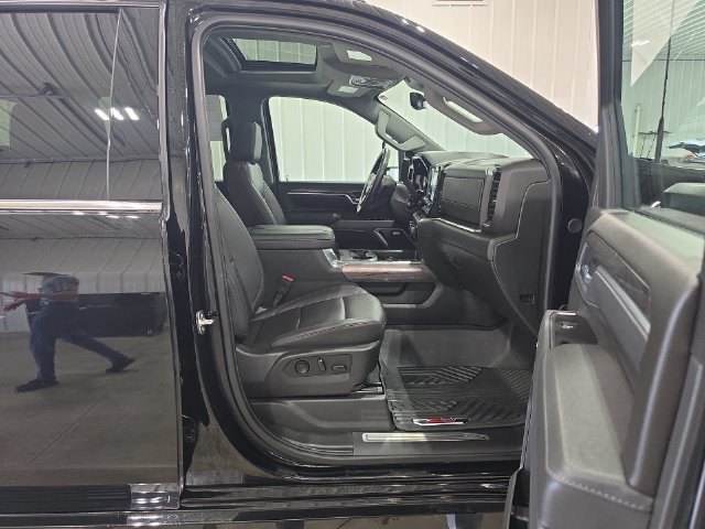 Used 2026 Chevrolet Silverado 3500 LTZ w/ LTZ Plus Package AWD/4WD image 31