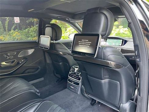 Used 2017 Mercedes-Benz Maybach S 550 4MATIC image 31