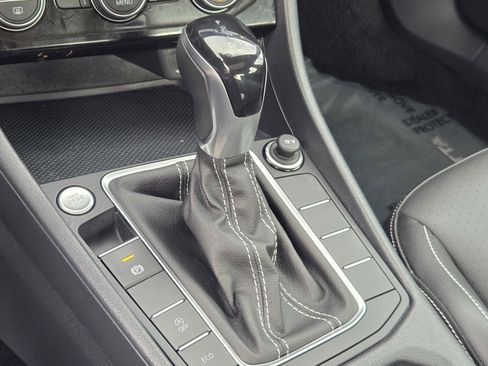 Used 2022 Volkswagen Jetta SE w/ Panoramic Sunroof Package image 21