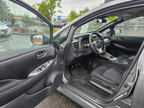 Used 2024 Nissan Leaf S FWD image 16