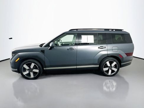 Used 2025 Hyundai Santa Fe Limited AWD/4WD image 4