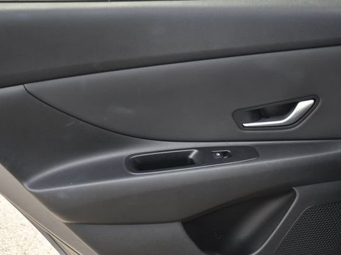Used 2023 Hyundai Elantra Limited FWD image 24
