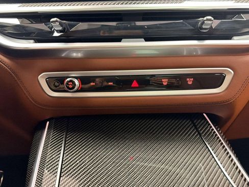 Used 2026 BMW X7 M60i image 24