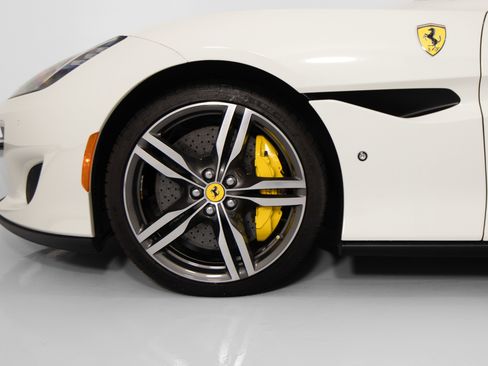 Certified 2020 Ferrari Portofino RWD image 10