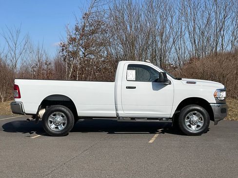 Used 2024 RAM 2500 Tradesman w/ Chrome Appearance Group image 23