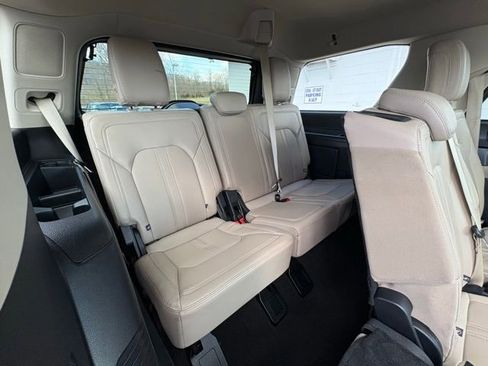 Used 2024 Ford Expedition Limited image 49