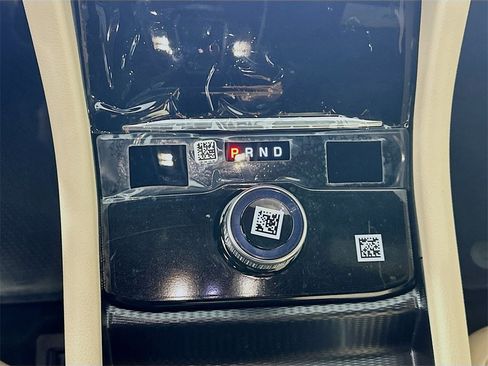 New 2025 Jeep Grand Cherokee Limited image 12