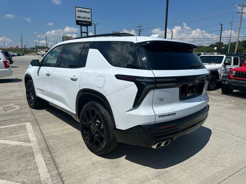 New 2026 Chevrolet Traverse RS w/ LPO, Floor Liner Package image 7