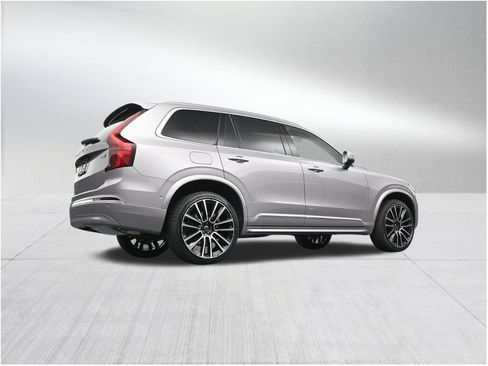 New 2026 Volvo XC90 B5 Plus AWD/4WD image 25