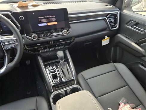 New 2025 GMC Canyon Elevation w/ Convenience Package image 15