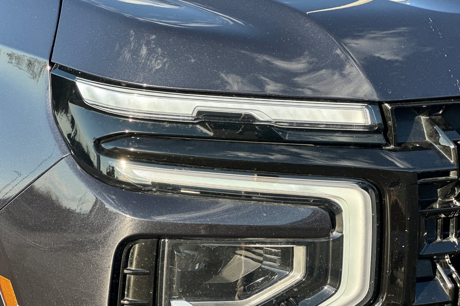 Used 2025 Chevrolet Suburban Z71 AWD/4WD image 45