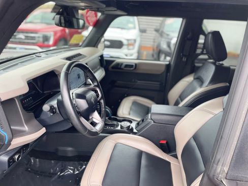 Used 2022 Ford Bronco Outer Banks image 14
