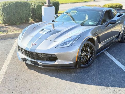 Used 2015 Chevrolet Corvette Z06 w/ 3LZ Preferred Equipment Group RWD image 3