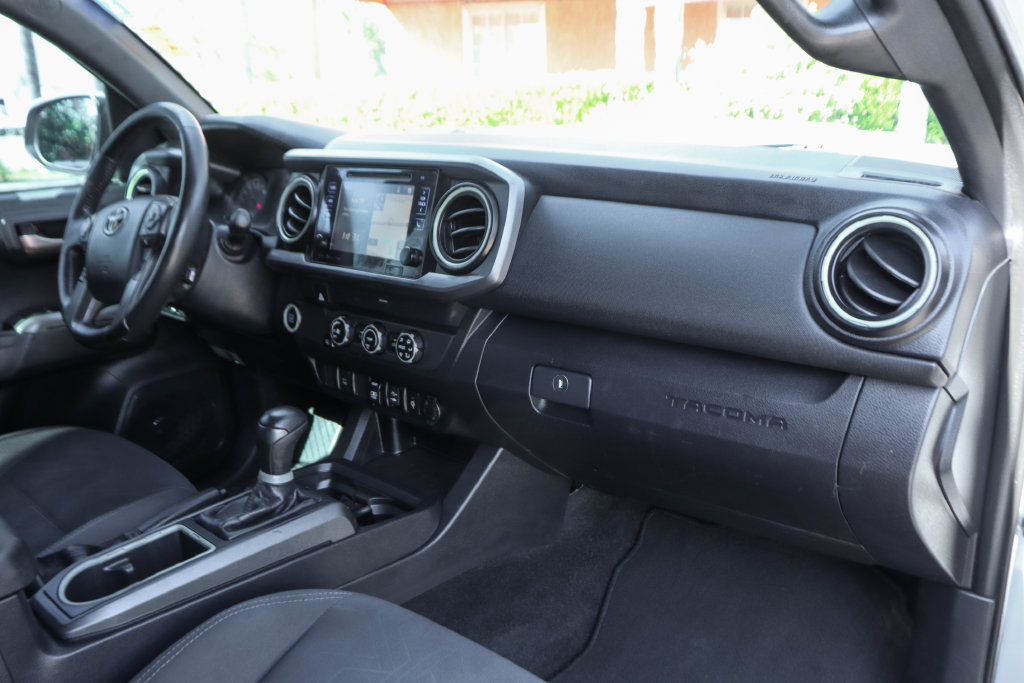 Used 2019 Toyota Tacoma TRD Sport RWD image 34