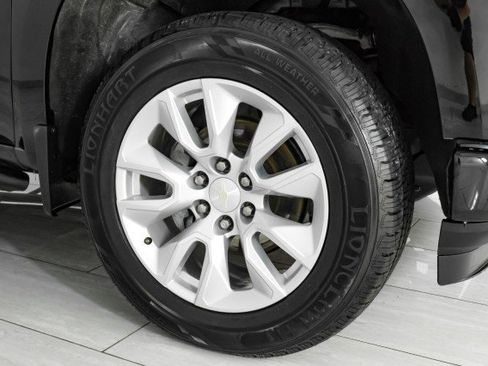 Used 2019 Chevrolet Silverado 1500 Custom w/ Custom Value Package image 50