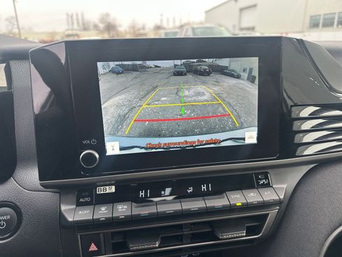 Used 2025 Toyota Camry LE image 17