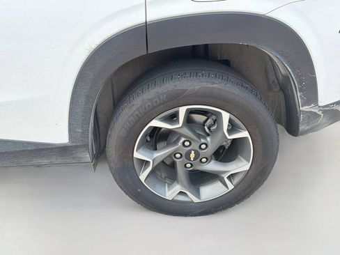 Used 2025 Chevrolet Trax LT w/ Driver Confidence Package FWD image 10