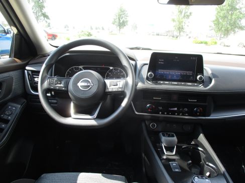 Used 2023 Nissan Rogue SV AWD/4WD image 15