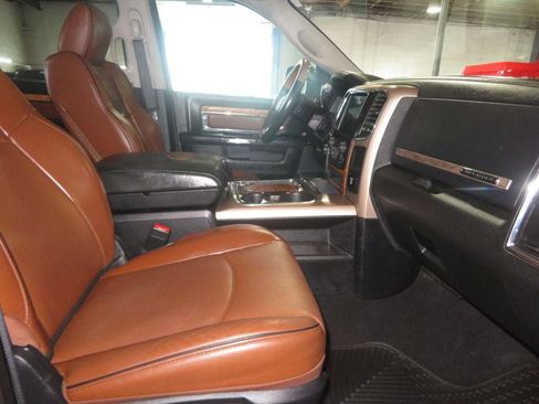 Used 2016 RAM 2500 Longhorn w/ Convenience Group AWD/4WD image 38